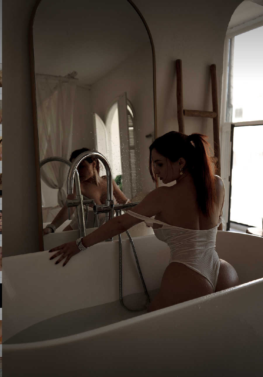 A playful frame from Miranda Faith nude — online in Tirana