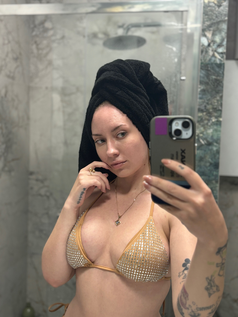 Nude girl KateV in Tirana